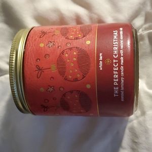 White Barn Candle - The Perfect Christmas 7 oz